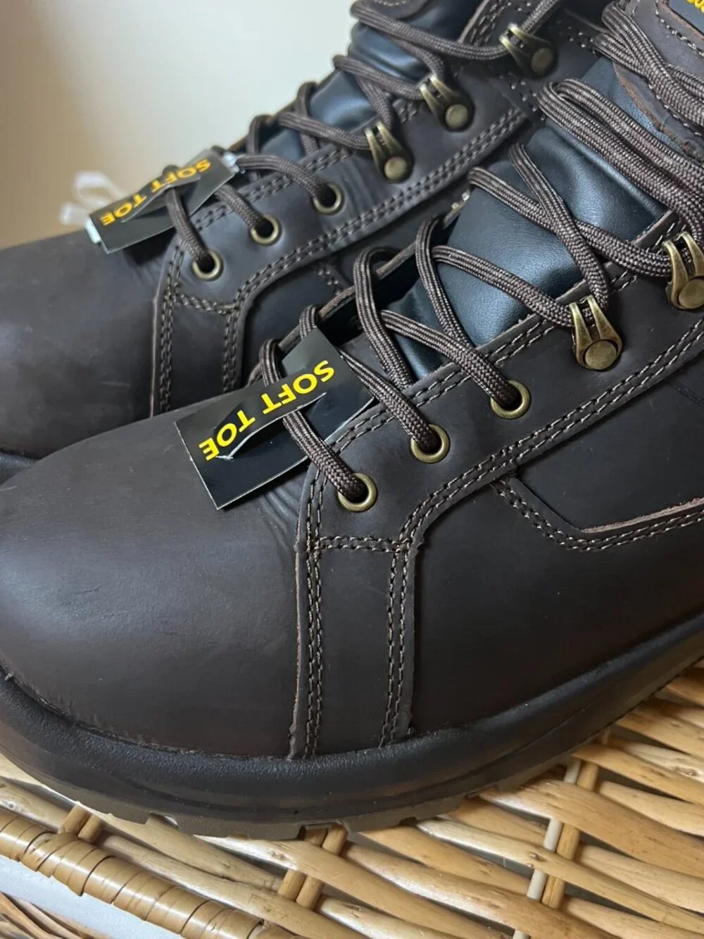 Men industrial shoes Size 13M Soft Toe tough Work Boots oil  display picture 3
